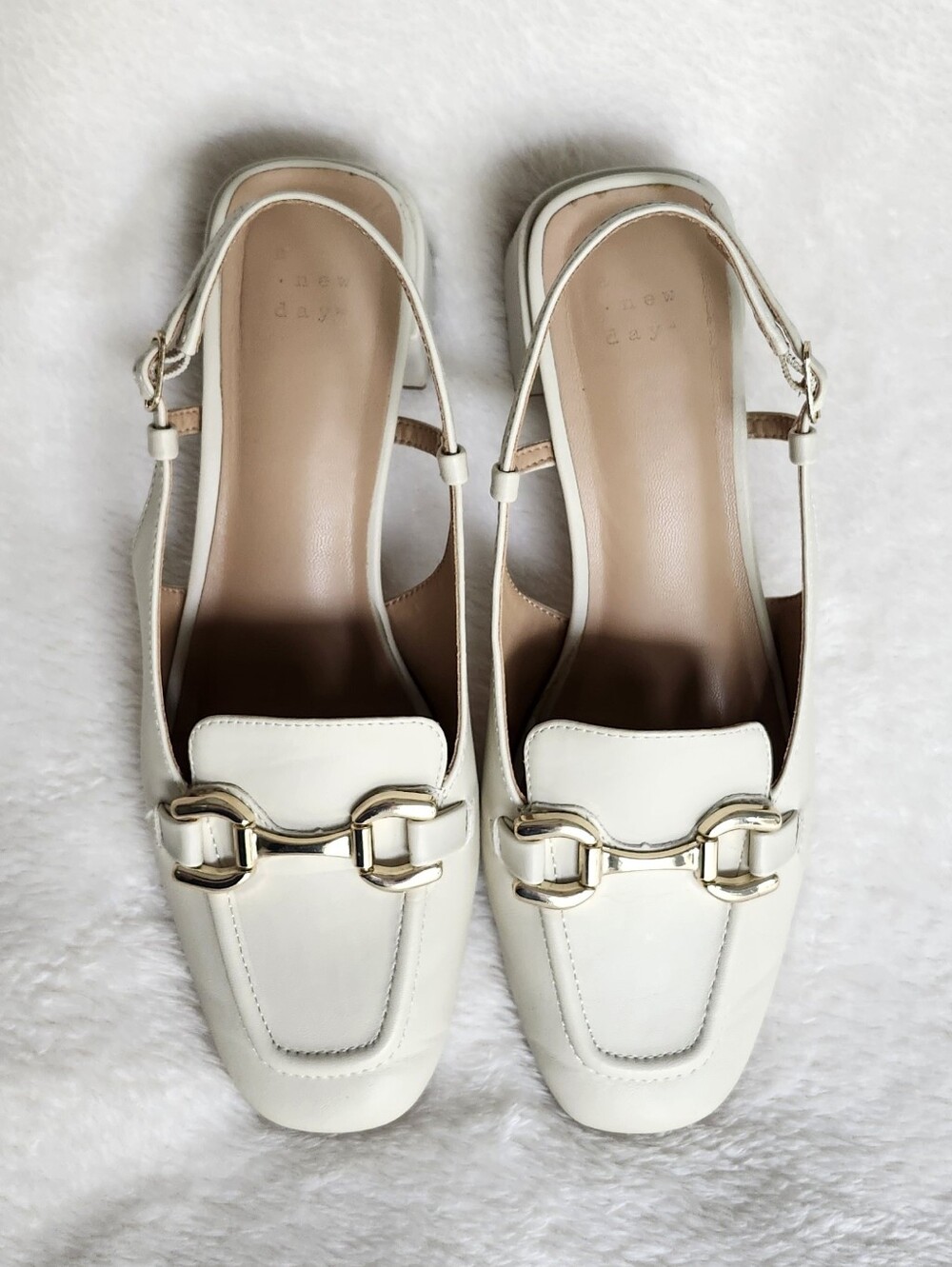 Classic Cream Slingback Loafers with Gold Bit Hardware - Picture 2 of 8